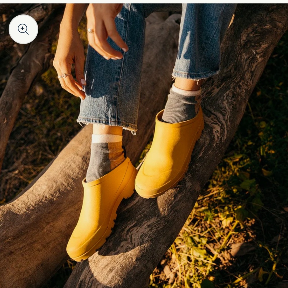 Seavees Women’s Bodega Clogs